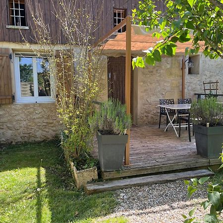 Gîte PEYROUTAS Vignonet Saint Emilion Extérieur photo