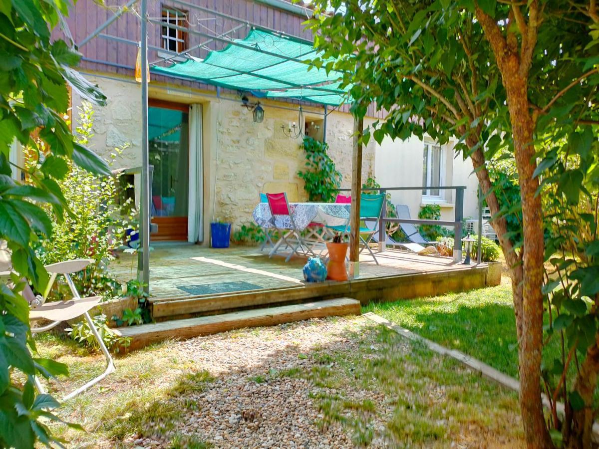 Gîte PEYROUTAS Vignonet Saint Emilion Extérieur photo